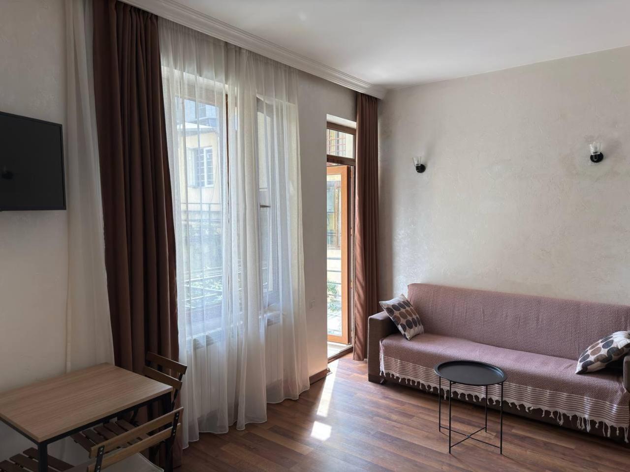 Tavdadebuli Apartment Батуми Экстерьер фото